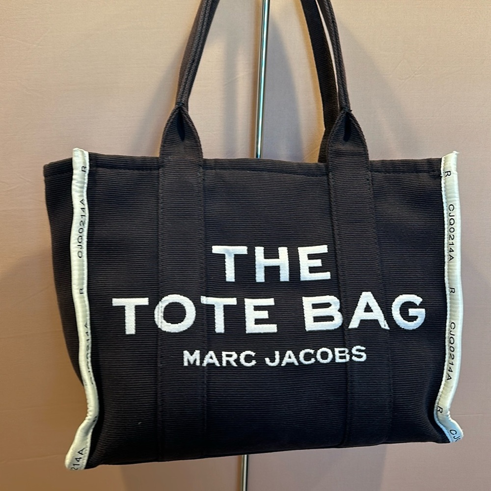 Marc Jacobs The JACQUARD Large Tote Bag